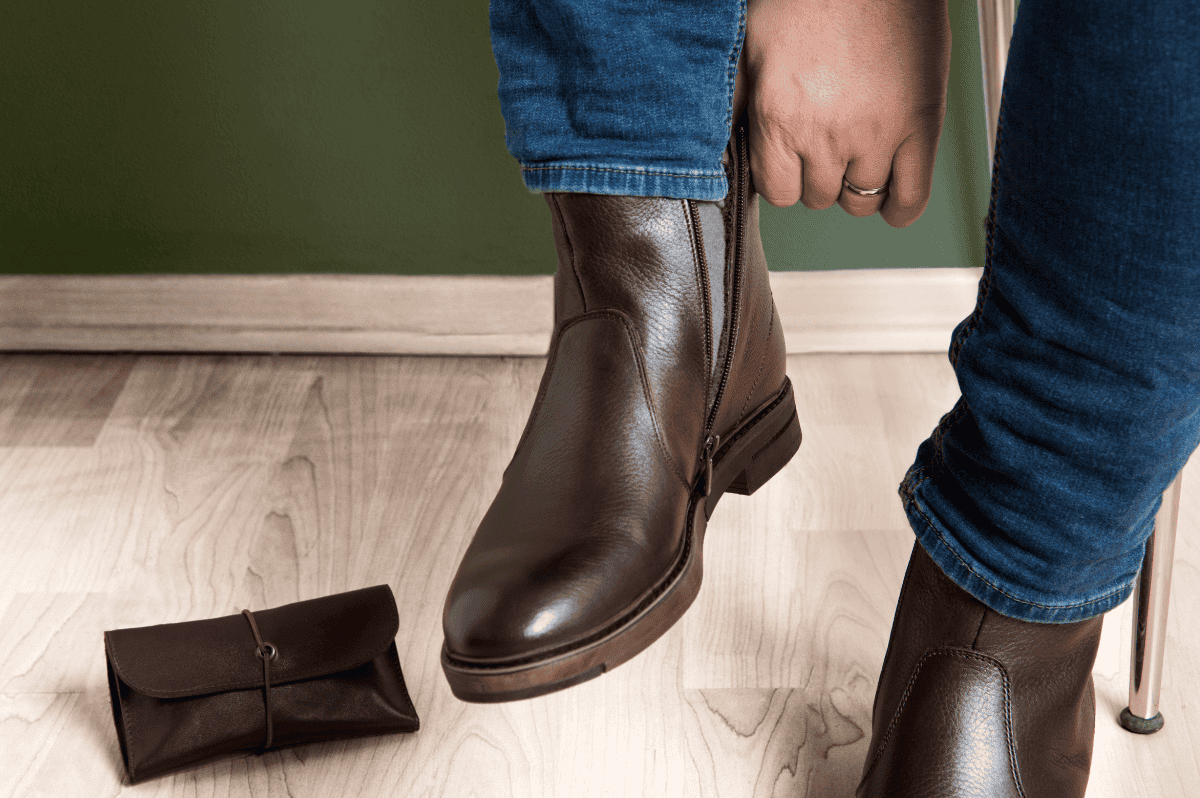 Cum îngrijești corect o pereche de ghete pentru bărbați din piele pentru a o păstra ca nouă    